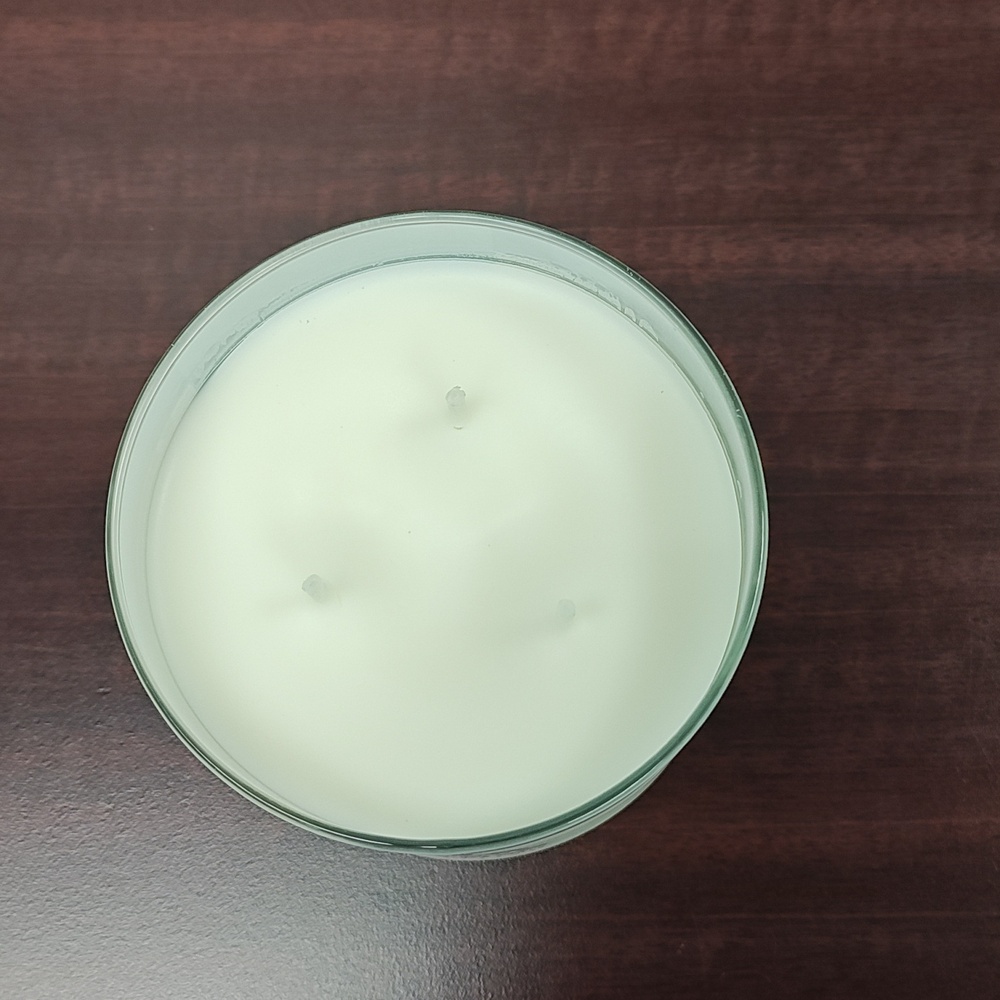 Bath & Body Works BEACH CABANA 3-Wick Candle - From the Vault 2012 - Picture 2 of 3